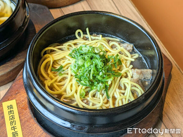 ▲乾杯大改版！親親送五花活動沒了　菜單降價「A5和牛只賣399元」（圖／記者黃士原攝）