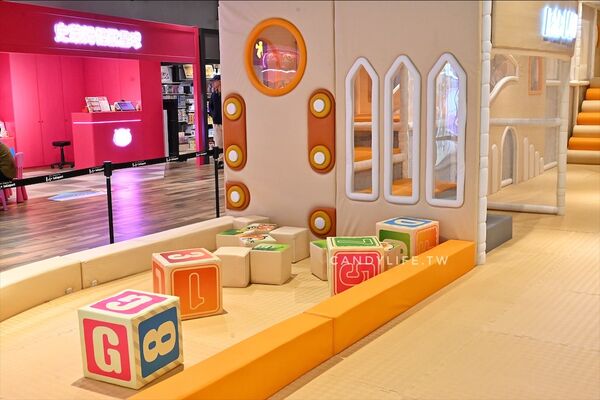 ▲▼台中超大免費兒童遊戲區即將登場，就在Lalaport南館一樓。（圖／部落客糖糖提供）