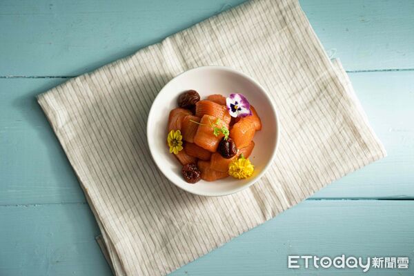 ▲彩豐樓推出〈冬蘊南漁〉主題菜色，以南方海味演繹冬季溫潤料理。（記者林東良翻攝，下同）