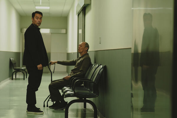 ▲《深度安靜》林依晨、張孝全、金士傑。（圖／風起娛樂提供）