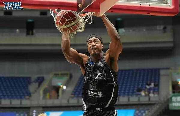 ▲海神布里茲克、克力斯，戰神威力斯、基德。（圖／TPBL職籃提供）