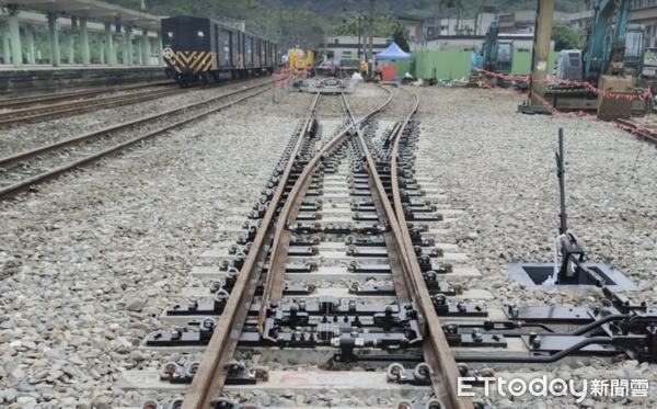 ▲▼台鐵宜蘭道岔更新工程獲「第25屆公共工程金質獎」優等,軌道,路線,鐵軌。（圖／台鐵公司提供）