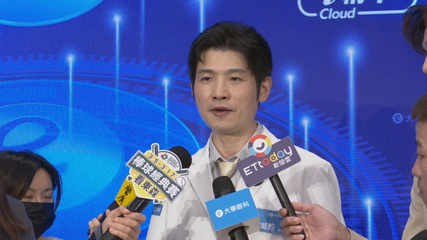 ▲▼大學眼科SMILE Pro 3.0 Max,大學眼科院長葉威毅醫師。（圖／記者姜國輝攝）