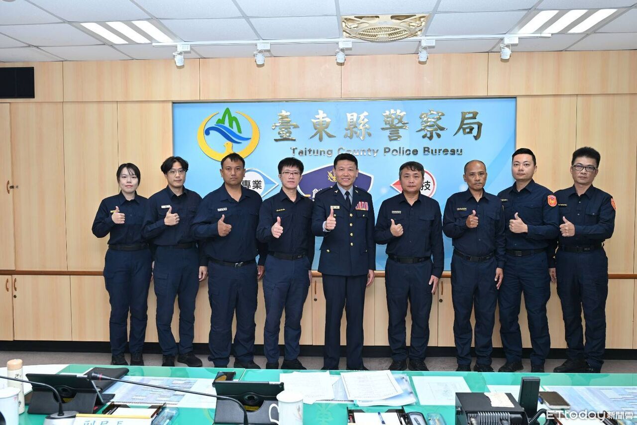 台東縣警局陞職授階典禮 表揚同仁專業表現與資深貢獻
