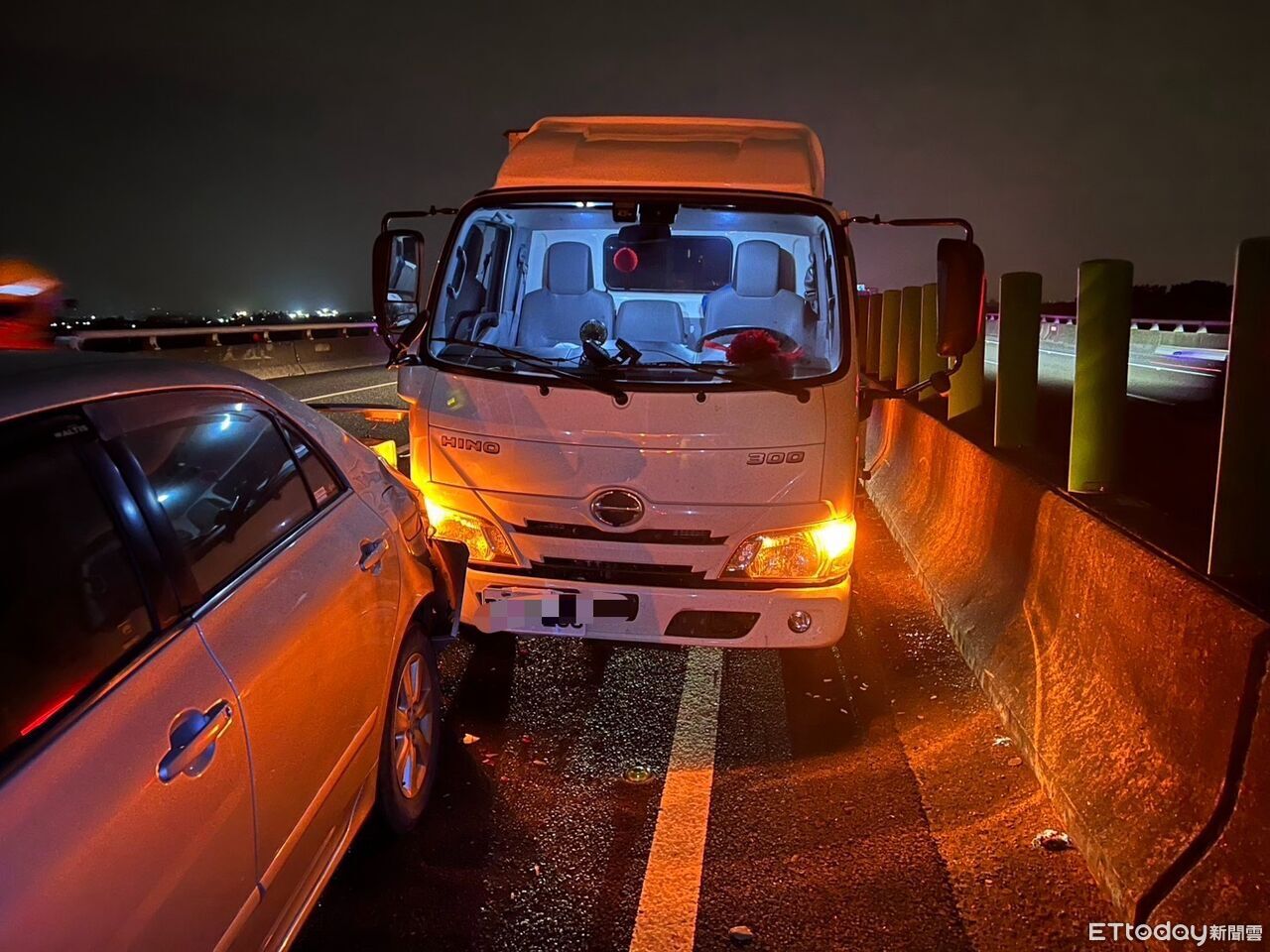 國3傍晚驚魂!小貨車追撞再推撞 3車連環事故1人送醫