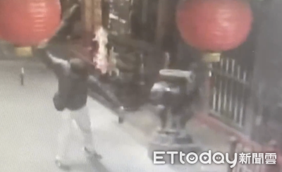 惡男闖縣城隍廟「折令旗燒龍頭杖」抽打天公爐　民俗專家說話了