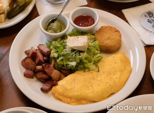 ▲民生早午餐「整天可以吃的經典早餐盤」。（圖／貓下去提供）