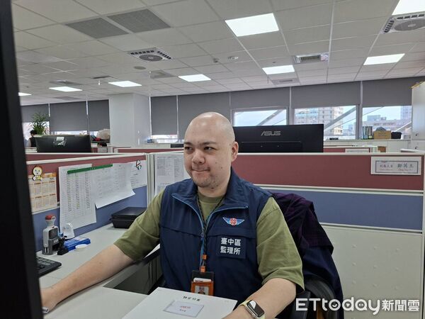 ▲▼台中監理站「光頭張先生」張維軒現身受訪。（圖／台中市監理站提供）