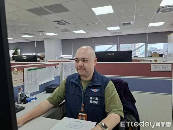 ▲▼台中監理站「光頭張先生」張維軒現身受訪。（圖／台中市監理站提供）