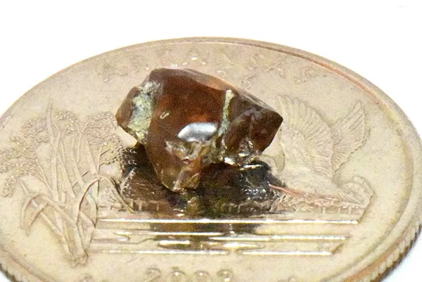 全家出遊沒想法　男老師靠「Siri神推薦」驚喜挖到2.09克拉鑽石。（圖／翻攝自Facebook／Crater of Diamonds State Park）