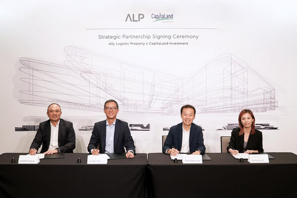 ▲左起永聯物流開發共同創辦人暨執行長張建泰、永聯物流開發共同創辦人蔡宗翰、凱德投資執行長Lee Chee Koon、凱德投資東南亞區域首席執行官暨物流和自助倉儲私募基金全球負責人吳玉賢。（圖／業者提供）