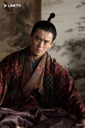 ▲▼小栗旬飾演藤吉郎（豐臣秀吉）的主君織田信長。（圖／LINE TV提供）