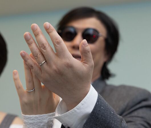 ▲▼蕭煌奇宣布結婚！同框老婆曬戒指特寫照。（圖／翻攝自Facebook／蕭煌奇）