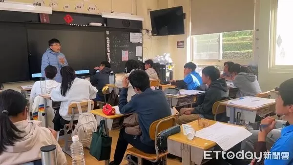 ▲▼      全台最冷在雲林！古坑6.7度 山中小學吹暖氣上課       。（圖／記者游瓊華翻攝）