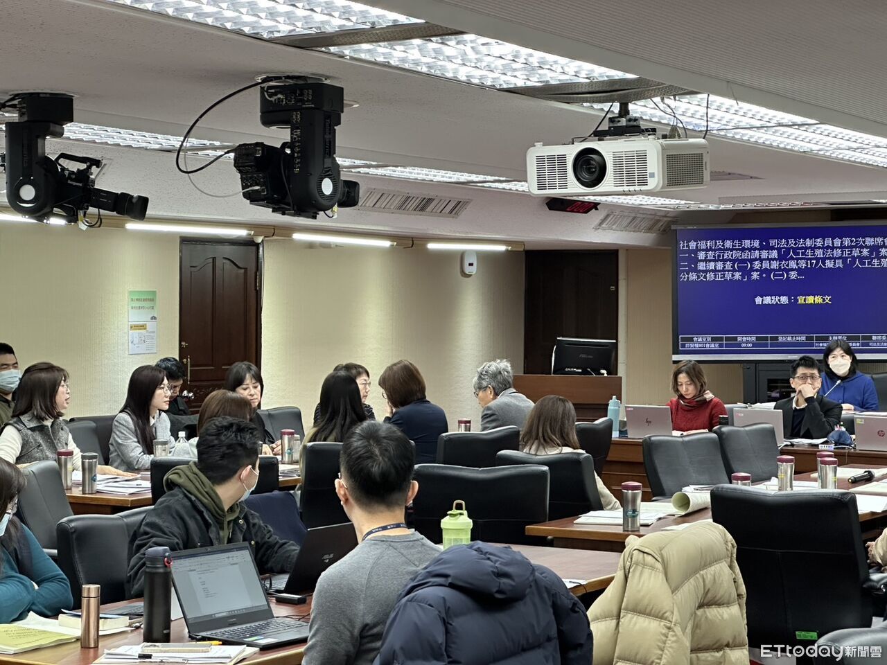 挺代理孕母陳昭姿嗆是15條不是9條 林淑芬酸:15條有比較好聽?