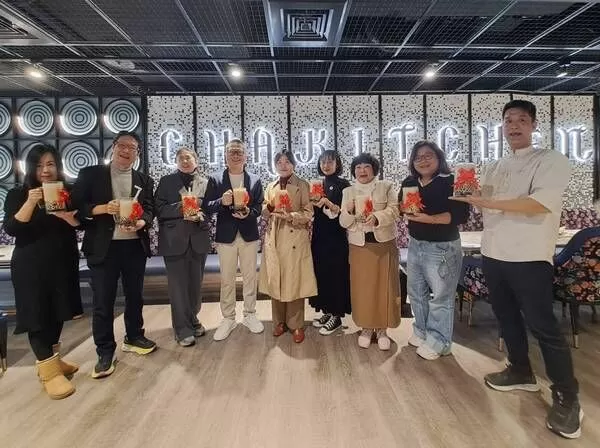 ▲「茶自點」百貨旗艦店開幕