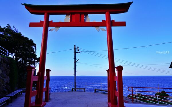 ▲▼日本山口「元乃隅神社」，123座紅色鳥居綿延至海邊，依山傍海超壯觀。（圖／部落客Mika提供）