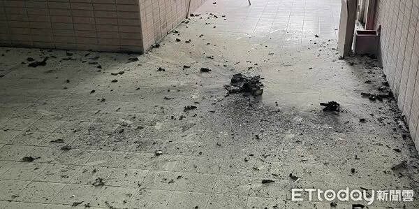 ▲▼高科大旗津校區驚傳火警！鋰電池狂竄濃煙。（圖／記者賴文萱翻攝）