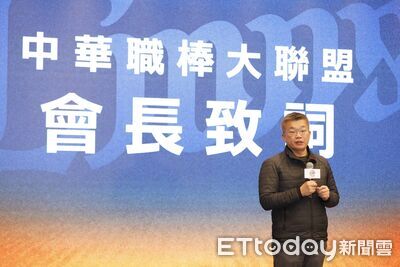 蔡其昌「嫁女兒」祝福林安可旅日　笑臉無害但拎起球棒「超有殺傷力」