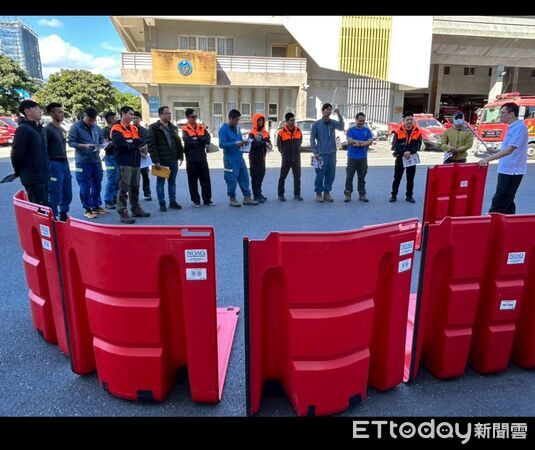 ▲台東消防局打造電動車滅火新戰法。（圖／記者楊晨東翻攝）