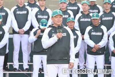 洪一中認「一時嘴快」點名布坎南惹議　急道歉：真拍謝！