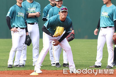 王維中明先發開箱　洪總不設限：能撐越久越好