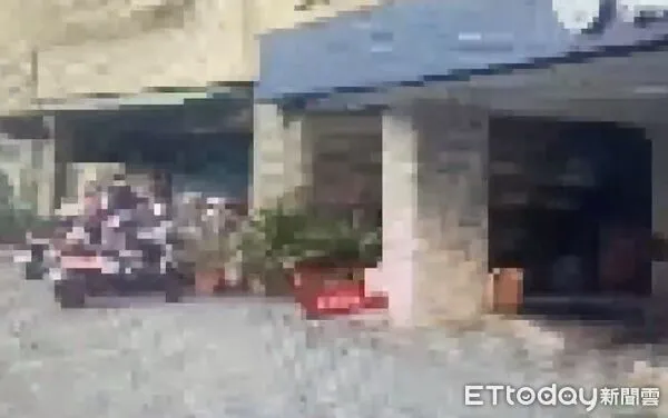 ▲▼高雄鼓山一家四口住家中毒叫不醒　疑封閉洗熱水澡送醫。（圖／記者吳奕靖翻攝）