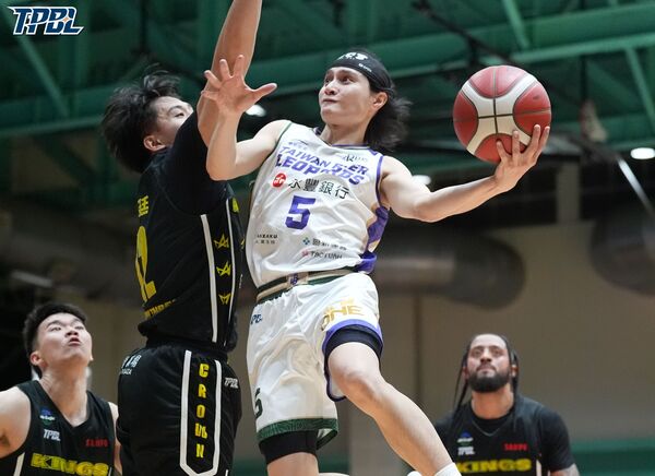 ▲雲豹高錦瑋、克羅馬，國王沃許本。（圖／TPBL職籃）