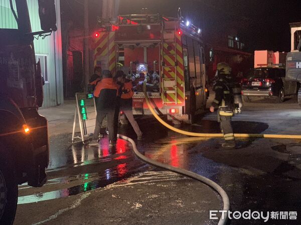 ▲竹山鎮集山路三段1671號恆源綠能工廠今晨發生火警。（圖／記者高堂堯翻攝）