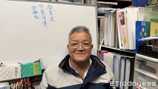 ▲台南一中退休教師、國文與法律雙博士陳德翰，近日宣布將在台南市安定區為弱勢學童開設免費國文、作文課程，以教育為弱勢孩子們點一盞不滅的燈。（圖／記者林東良翻攝）