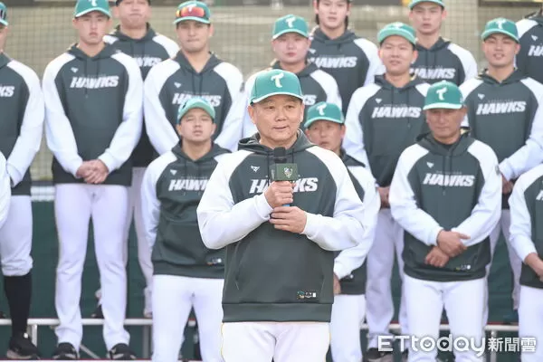 ▲▼ 台鋼雄鷹開訓典禮 -洪一中 。（圖／記者黃克翔攝）