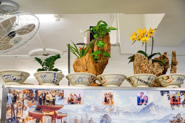 ▲▼新竹城隍廟美食推薦「九添福牛肉麵」，米其林實力好店，超浮誇大份量牛肉麵。（圖／部落客珊莎提供）