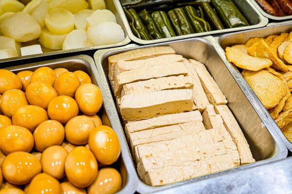 ▲▼新竹城隍廟美食推薦「九添福牛肉麵」，米其林實力好店，超浮誇大份量牛肉麵。（圖／部落客珊莎提供）