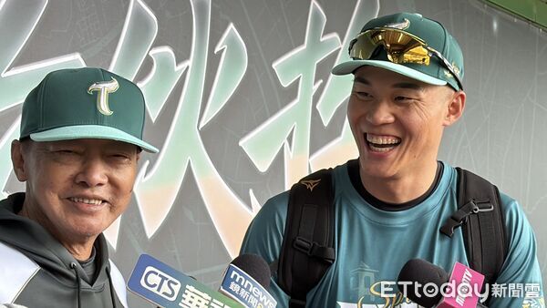 ▲▼     王柏融、林仲秋        。（圖／記者王真魚攝）