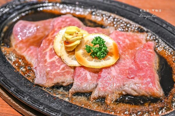 ▲▼長崎佐世保美食「蜂之家」75年老店，檸檬牛排＋巨無霸泡芙超好吃！（圖／部落客周花花提供）