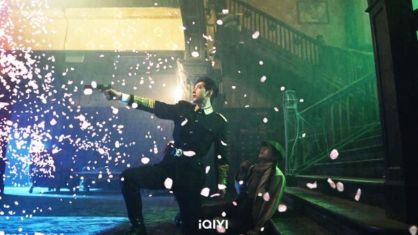 ▲《軋戲》由陳星旭、盧昱曉主演。（圖／iQIYI愛奇藝國際版提供）