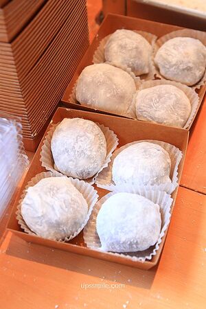 ▲▼大稻埕美食「路力草莓大福」，迪化街神級好吃草莓大福、草莓糖葫蘆。（圖／部落客萍子提供）