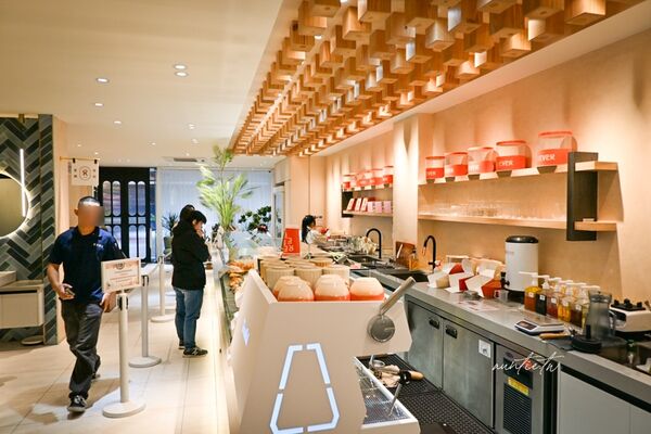 ▲▼花蓮壽豐車站美食「常紅蛋糕Redever cake」，極度濃郁榴槤千層。（圖／部落客水晶提供）