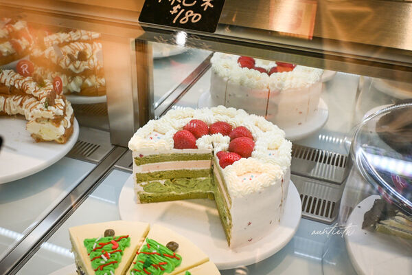 ▲▼花蓮壽豐車站美食「常紅蛋糕Redever cake」，極度濃郁榴槤千層。（圖／部落客水晶提供）