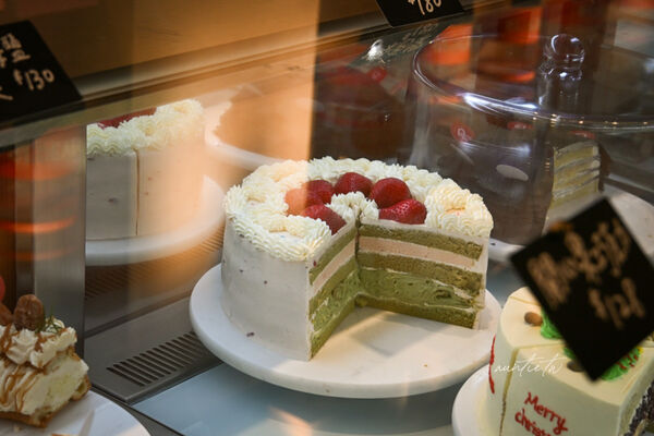 ▲▼花蓮壽豐車站美食「常紅蛋糕Redever cake」，極度濃郁榴槤千層。（圖／部落客水晶提供）