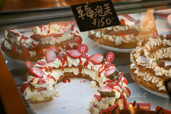 ▲▼花蓮壽豐車站美食「常紅蛋糕Redever cake」，極度濃郁榴槤千層。（圖／部落客水晶提供）