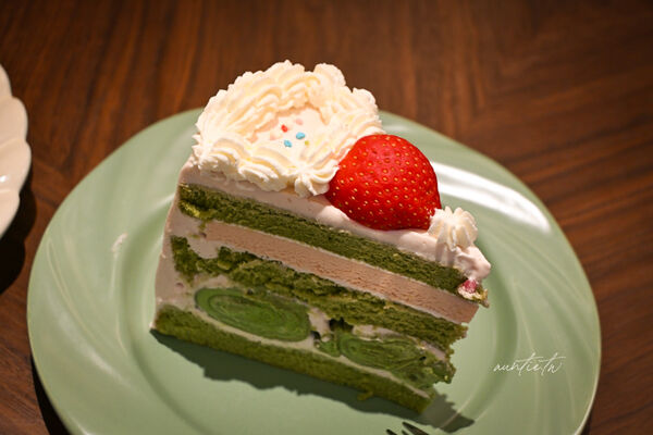 ▲▼花蓮壽豐車站美食「常紅蛋糕Redever cake」，極度濃郁榴槤千層。（圖／部落客水晶提供）