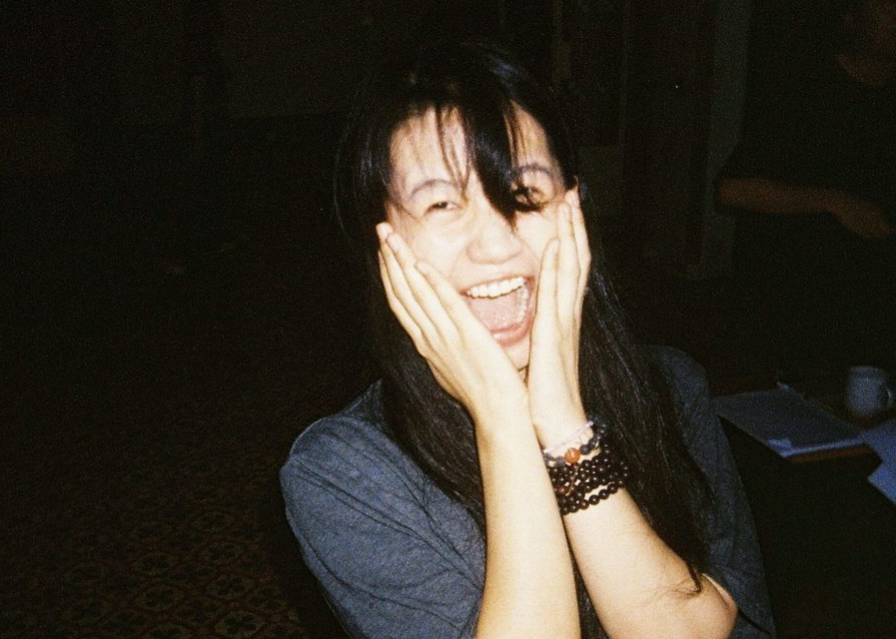 陸23歲女導演「柬埔寨離奇亡」!監視器曝墜樓細節 2友人被捕