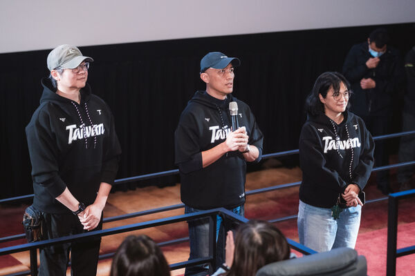 ▲總統賴清德希望大家進戲院看紀錄片《冠軍之路》。（圖／牽猴子提供）