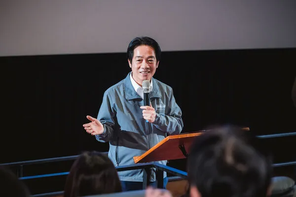 ▲總統賴清德希望大家進戲院看紀錄片《冠軍之路》。（圖／牽猴子提供）