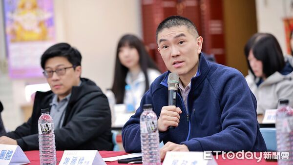 ▲基隆中山區公民座談今登場 謝國樑面對面傾聽在地聲音。（圖／記者郭世賢翻攝）