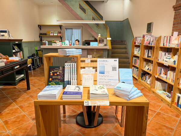 ▲▼桃園書香與咖啡交織的靜謐時光。（圖／部落客viviyu提供）