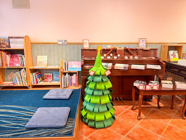 ▲▼桃園書香與咖啡交織的靜謐時光。（圖／部落客viviyu提供）