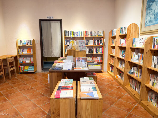 ▲▼桃園書香與咖啡交織的靜謐時光。（圖／部落客viviyu提供）