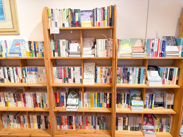 ▲▼桃園書香與咖啡交織的靜謐時光。（圖／部落客viviyu提供）